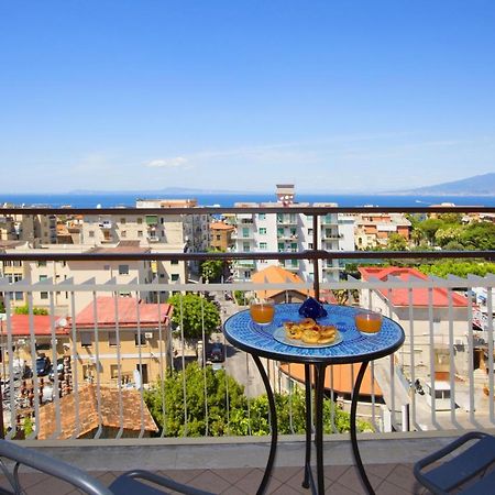 Amore Rentals - Appartamento Cielomare Sorrento Ngoại thất bức ảnh