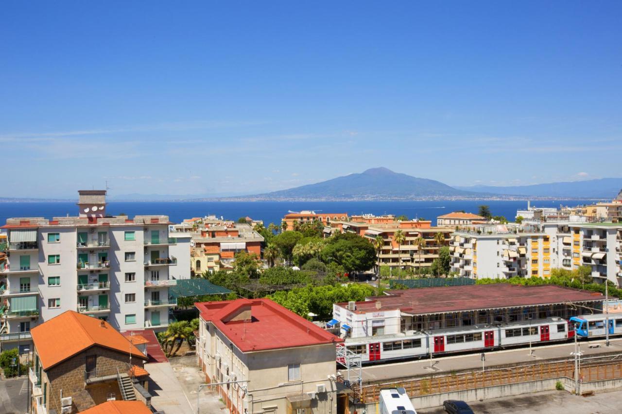 Amore Rentals - Appartamento Cielomare Sorrento Ngoại thất bức ảnh